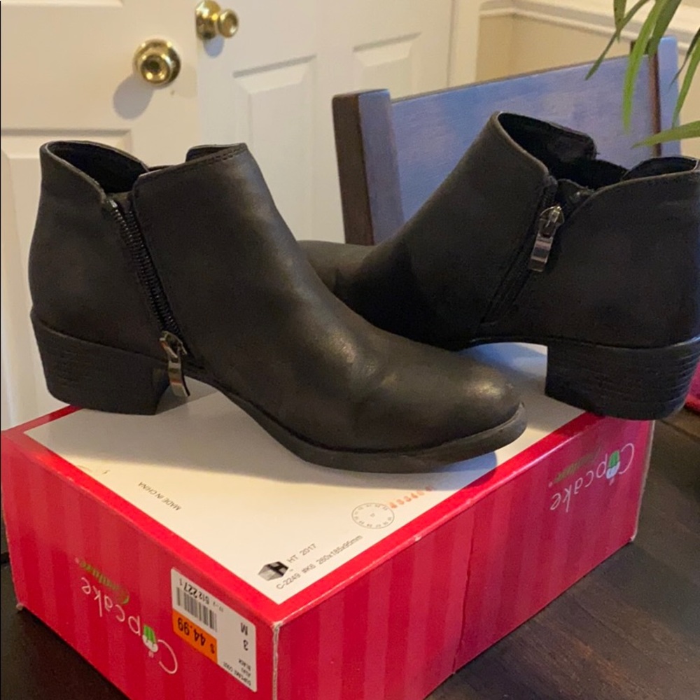 Girls ankle boots